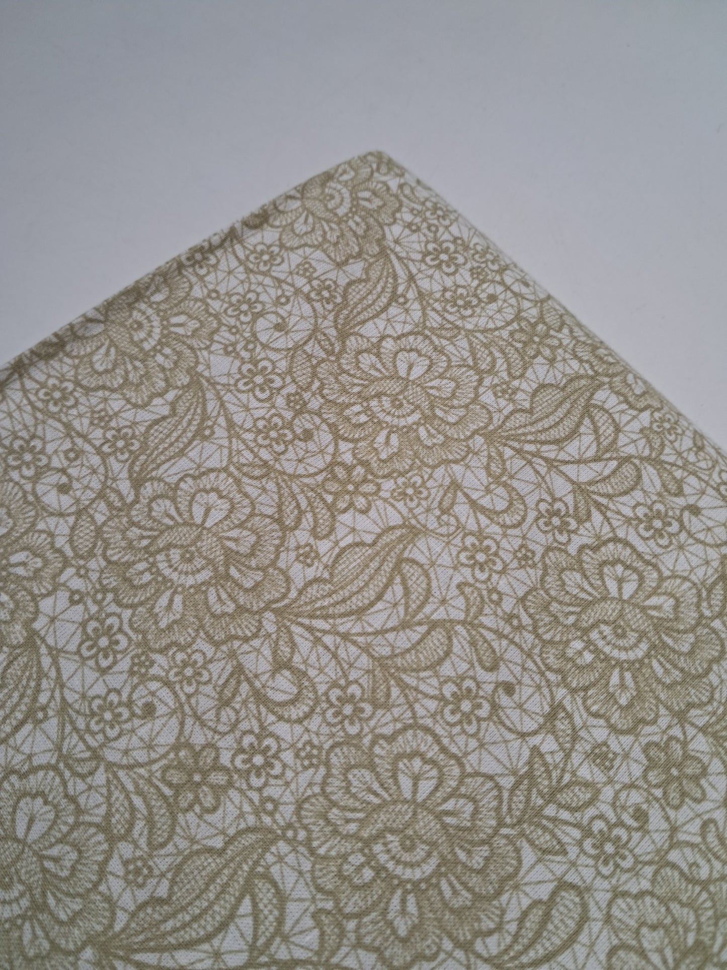 Cotone Stampato Fantasia Pizzo Floreale Senape