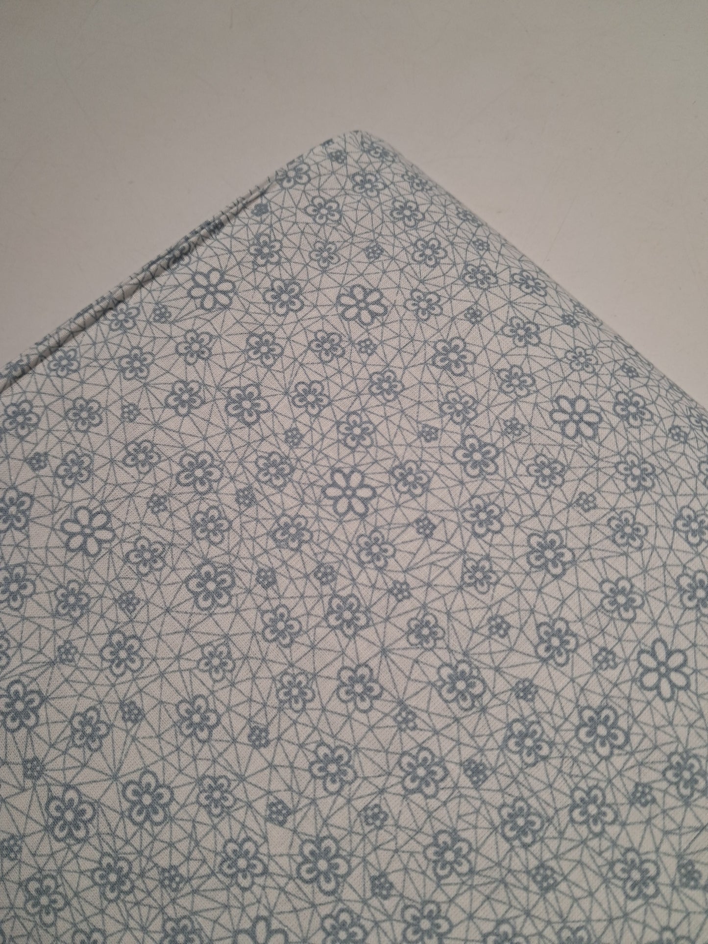 Cotone Stampato Fantasia Fiori Pizzo