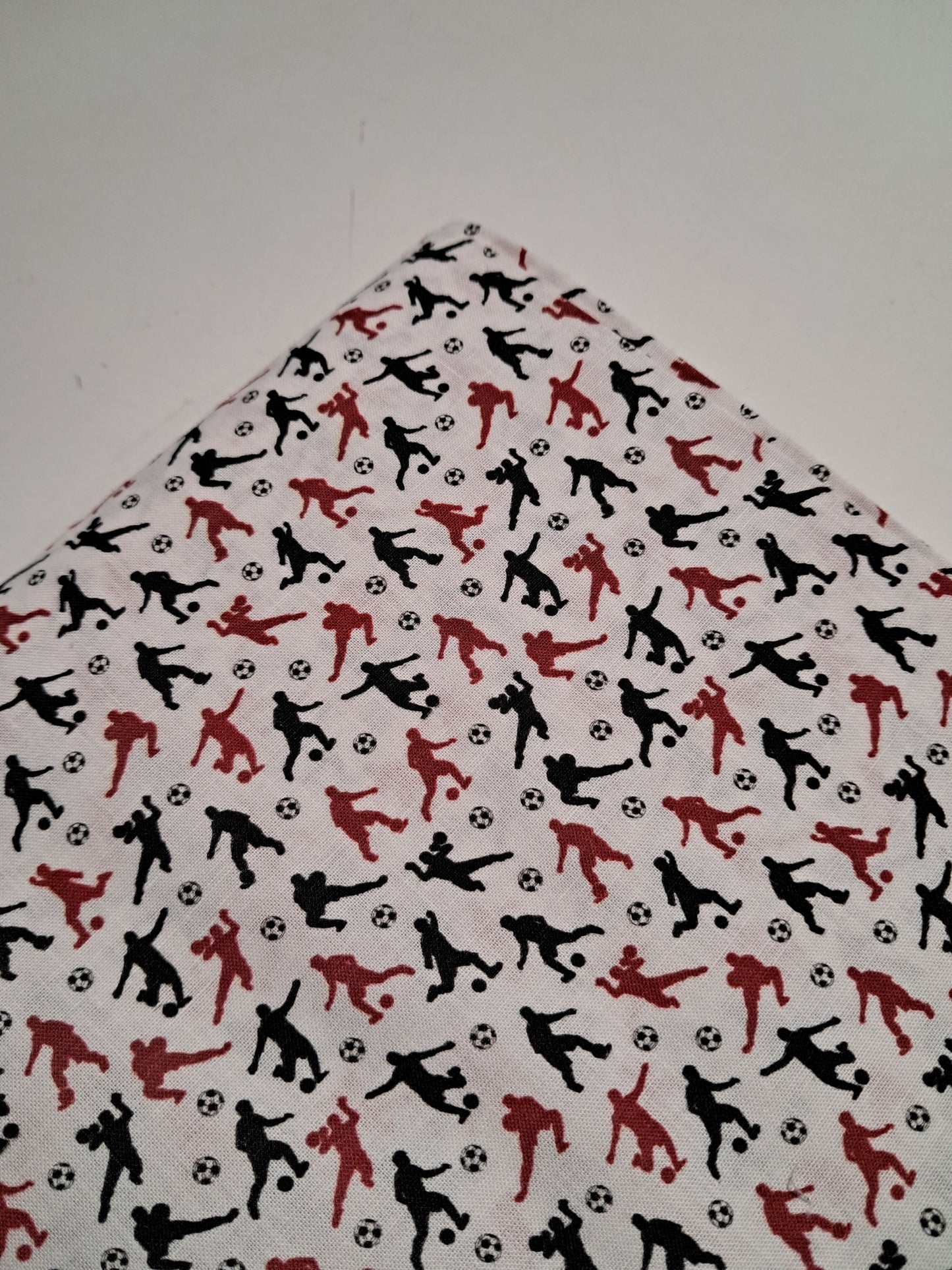 Cotone Stampato Fantasia Calcio Nero Rosso