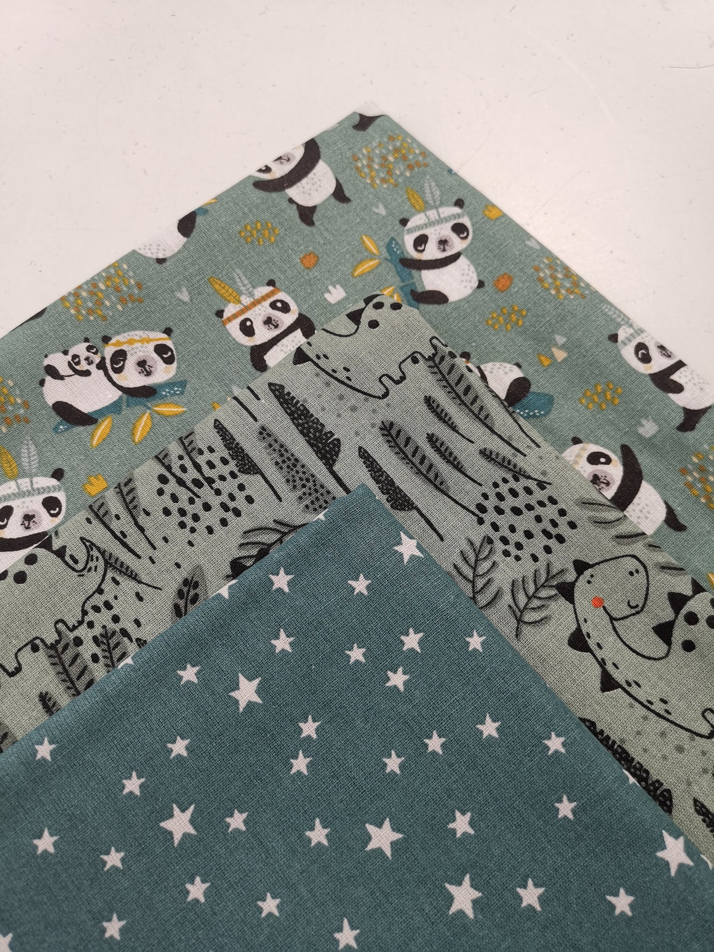Tripletta Panda, Dino e Stelline