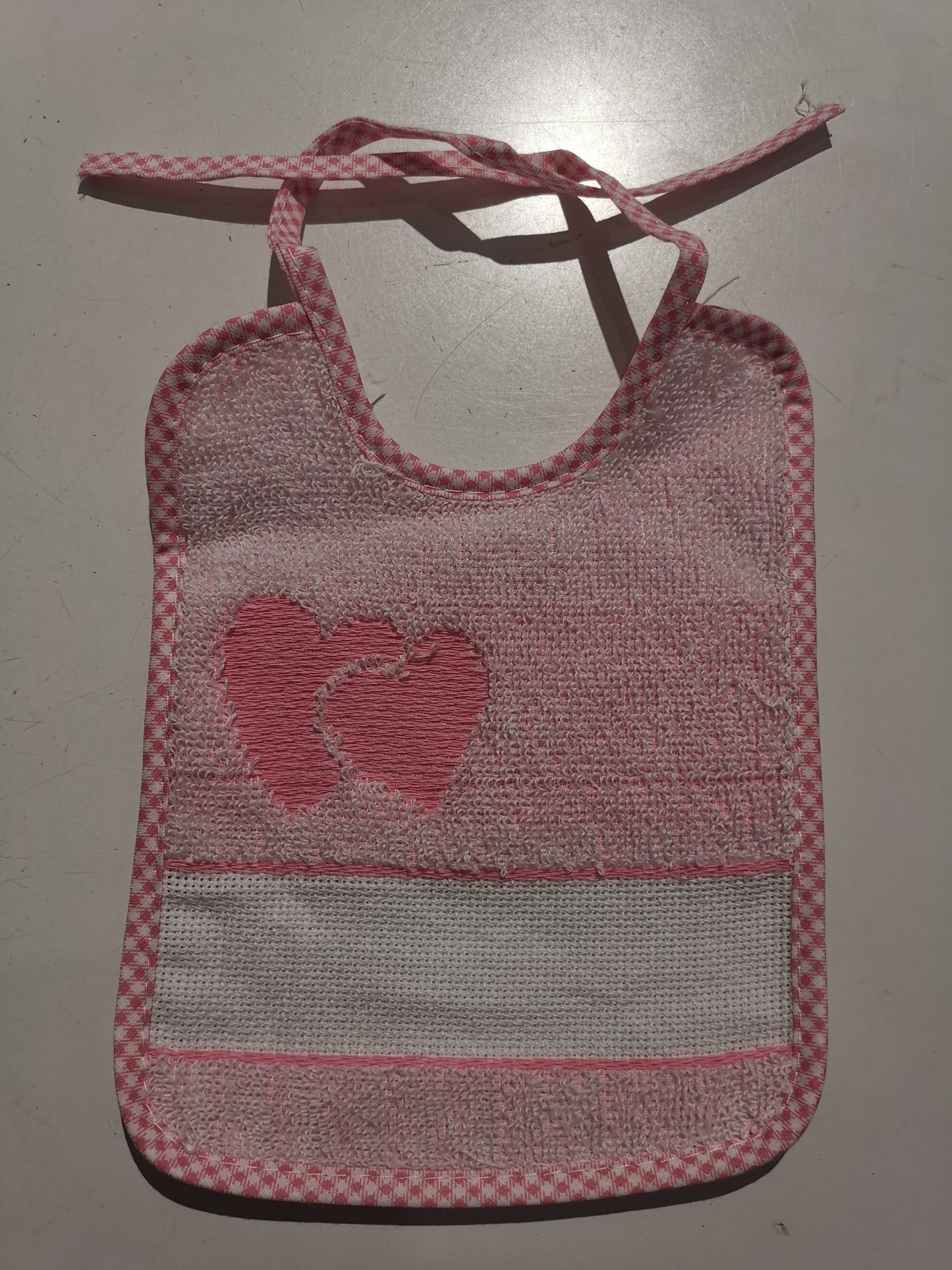 Bavaglia Ricamo cuoricini Rosa