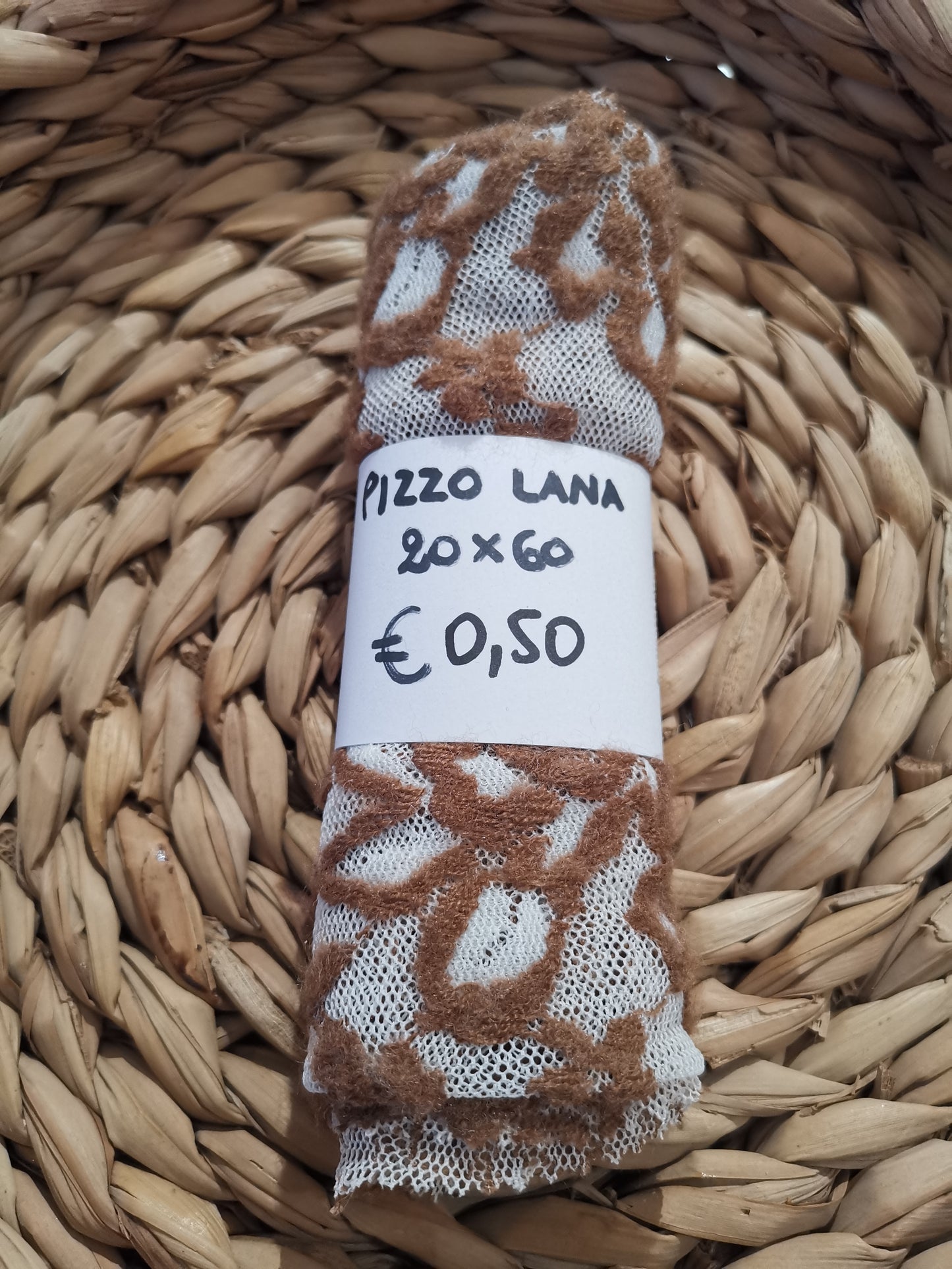 Pizzo Lana Marrone Chiaro Bianco 20x60 cm