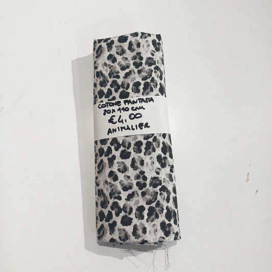 Cotone Stampato Fantasia Animalier Leopardo nero bianco 80x110 cm